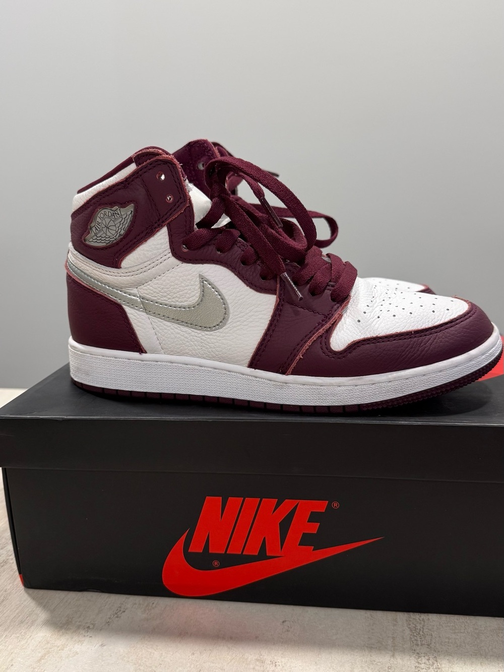 Nike Jordan 1 Bordeaux OG High Top